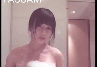 camgirl sexy shower - 1 min 34 sec