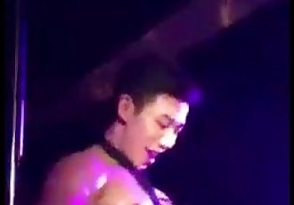 japón gay Stripper