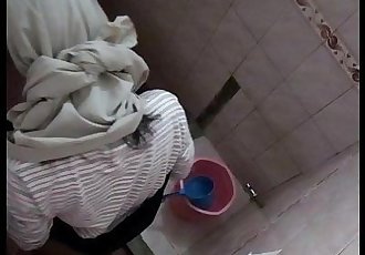 Hijab Girl On Campus Toilet - 4 min