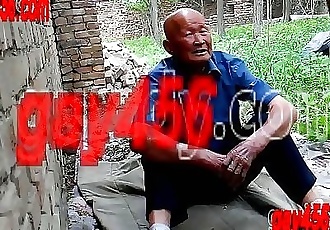 Chinees oldman in openbaar