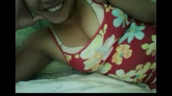सुंदर एशियाई लड़की चमकती titties पर Omegle के morecamgirls.com