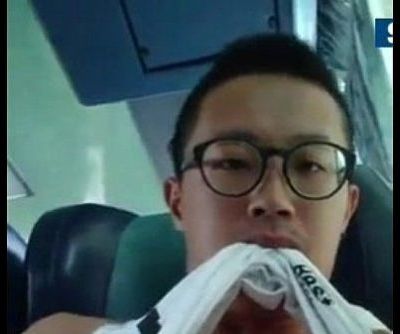 SPECSADDICTED taiwanés chico jerking off en Autobús