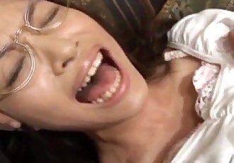 Asya Bebeğim Riku Shiina gösterir kapalı yetenekleri ile Vibratör içinde onu ıslak kedi 10 min