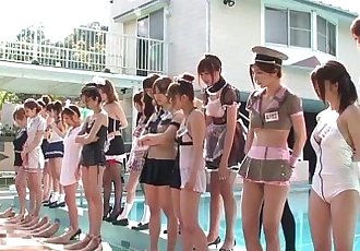 Impressionante Ásia groupsex diversão com traje adolescentes 8 min hd