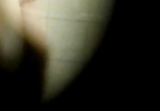 Versteckt Spy cam Reifen Asiatische Chinesisch Frau masturbating, cumming schwer in die shower! 80 sec