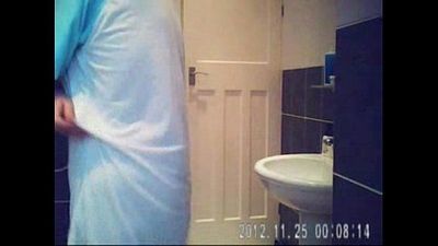 Versteckt cam in Bad Zimmer schließlich Gefangen Meine Niedlich Mama Nackt !! 1 min 9 sec