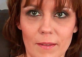 Natural milf pussy with lots of hairHD