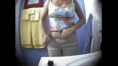Great body of my mom nude in bath room. Hidden cam - 56 sec