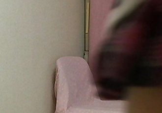 जापानी छात्रा मैस्टर्बेटिंग जबकि पढ़ने एक जापानी हेंताई सेक्स मंगा 2 मिन