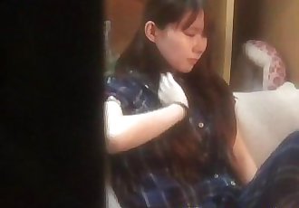 japonés Adolescente solo jugando 8 min