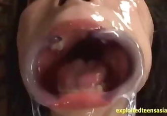 Jav Idolo Ai ottiene Extreme profondo gola bocca Brace Bukkake quindi piscio in bocca