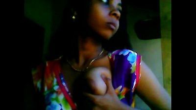 भारतीय गर्म सुंदर एक पक्ष स्तन :द्वारा: देसी भाभी wowmoyback 55 एसईसी