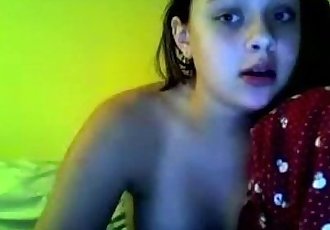 Young Webcam Girl Plays With Herself