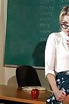 procace insegnante Keira Nicole l'assunzione di Hardcore Cazzo di Beaver in calze a rete