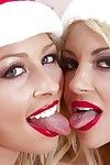 Zoey Monroe en Kayla Kayden zijn spelen met hun Speciale dildo ' s