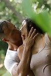busty यूरोपीय सौंदर्य Felicia चुम्बन लेने के भयंकर चुदाई गुदा सेक्स सड़क पर