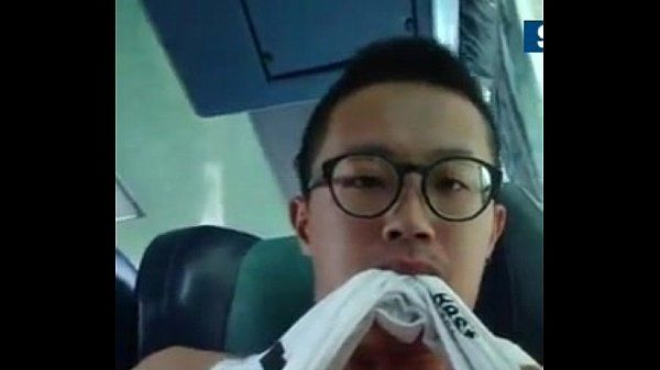 SPECSADDICTED Taiwanese guy jerking off on bus