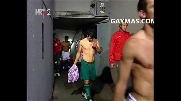 futbolista enseÃ‘a el Pene de TV gaymas.com