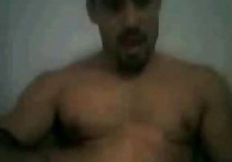 Grande Fratello brasil 12yuri se masturbando na cam. www.hausofgaay.blogspot.com
