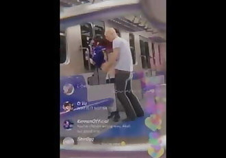 3d एनीमेशन केडीए अकाली गड़बड़ में एक सार्वजनिक मेट्रो पर livestream :द्वारा: shir0qq