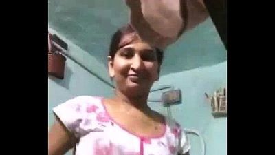 Indian Bhabhi Bathing Desi Beauty Shower - 1 min 33 sec