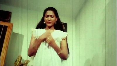Telugu Hot Actress Hema aunty Romance in night dress earlydays - 3 min