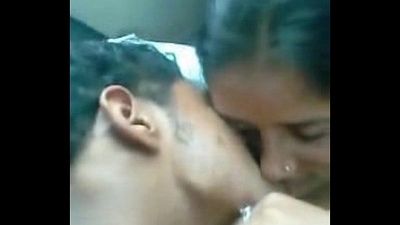 Lovers MMS Leaked in Car wid Dirty Audio - 1 min 30 sec