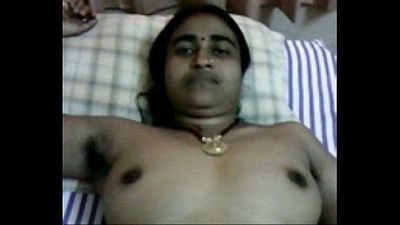 desi bhabi mostrando Il suo nudo e bj 2 min